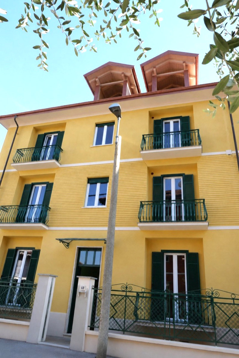 Studentato Lostudentato a Grugliasco — esterno della residenza universitaria